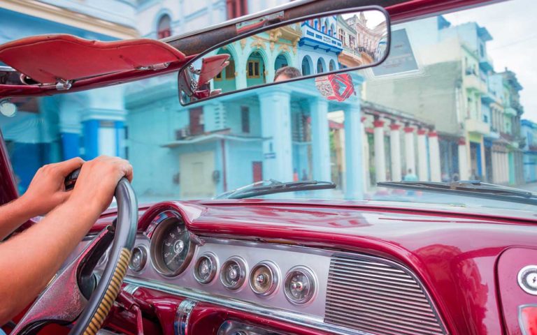 Mollo tutto e mi trasferisco a Cuba: ecco come fare